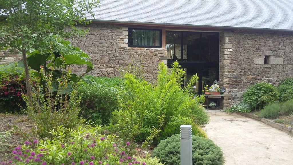 Aux Greniers A Reves Bed & Breakfast Plestan Luaran gambar