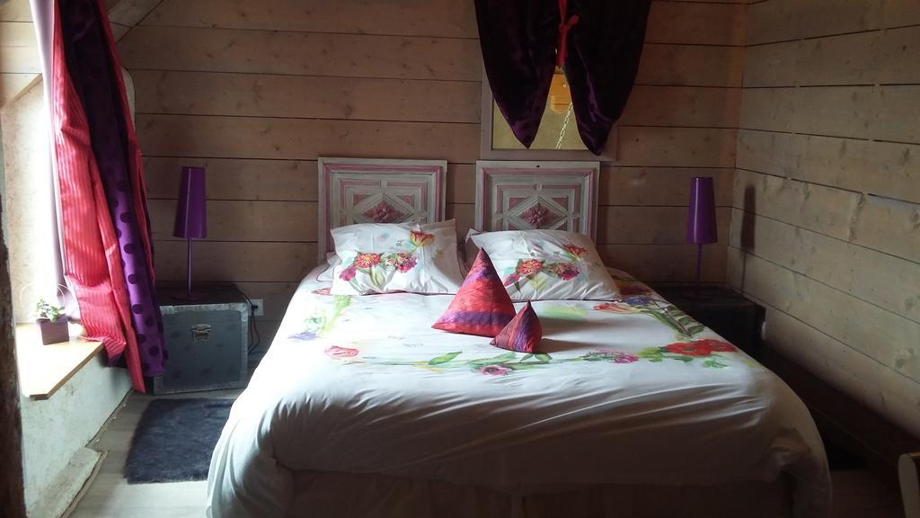 Aux Greniers A Reves Bed & Breakfast Plestan Luaran gambar