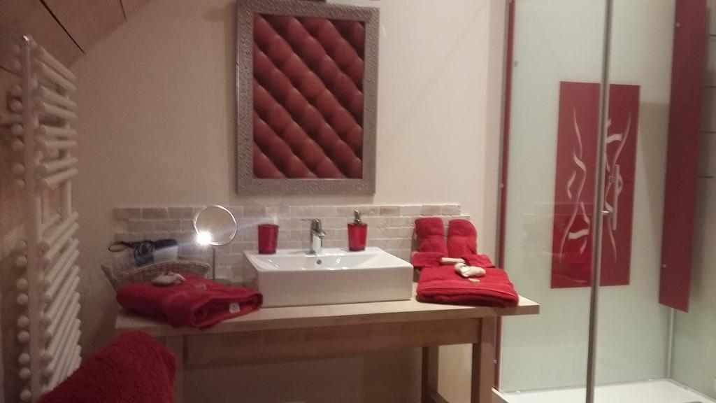 Aux Greniers A Reves Bed & Breakfast Plestan Luaran gambar
