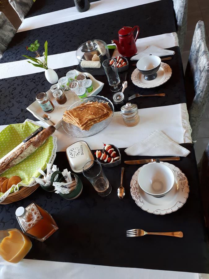 Aux Greniers A Reves Bed & Breakfast Plestan Luaran gambar